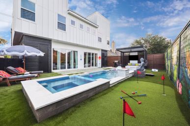 Ultimate Group Retreat: Duplex Duo Rentals with Pool, Mega Hot Tub & Golf (Sleeps 45) image 98