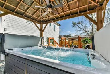 Ultimate Group Retreat: Duplex Duo Rentals with Pool, Mega Hot Tub & Golf (Sleeps 45) image 79