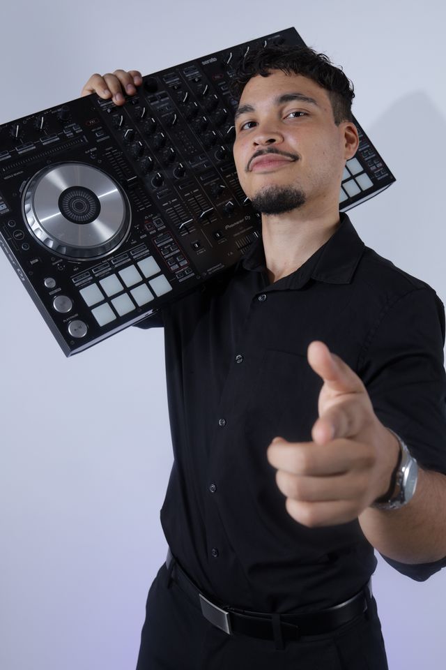 Ultimate Private DJ Experience: Premium Sound System + Curated Playlists image 4
