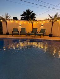The Blue Bell - Luxury 5-Star Scottsdale Villa: Designer Themed Suites, Pool, Spa & Backyard Oasis image 1