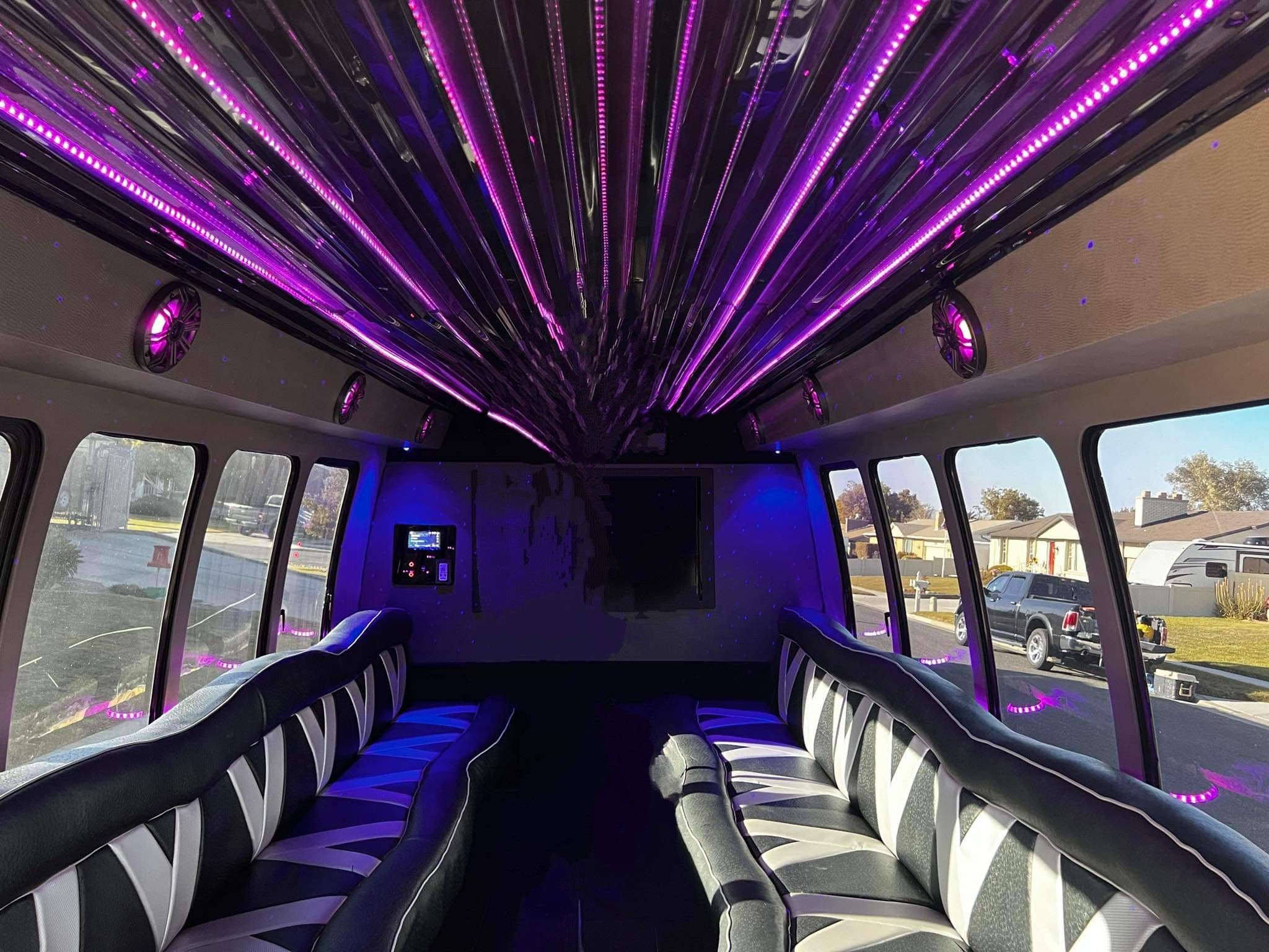 Utah Party Bus & Limousine Rentals - Limo Cloud 9 image 1