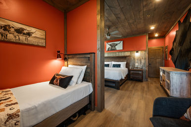 Hawk's Hollow: Golf Sim, Theater, Pool & Hot Tub image 63