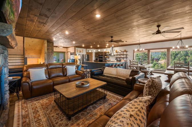 Hawk's Hollow: Golf Sim, Theater, Pool & Hot Tub image 58