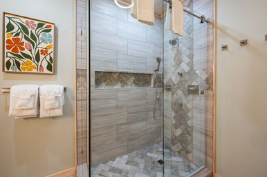 Hawk's Hollow: Golf Sim, Theater, Pool & Hot Tub image 80