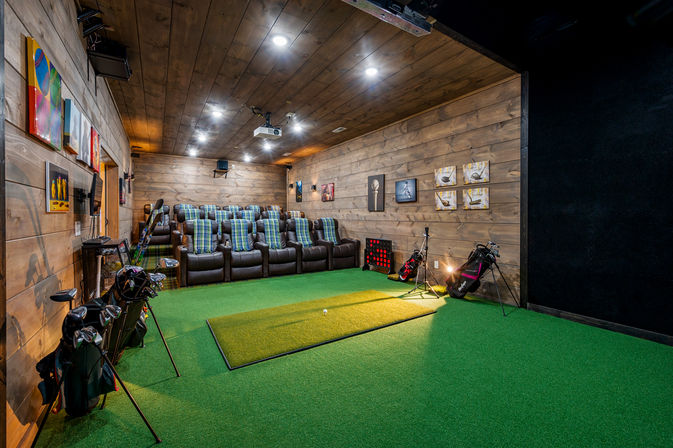 Hawk's Hollow: Golf Sim, Theater, Pool & Hot Tub image 42