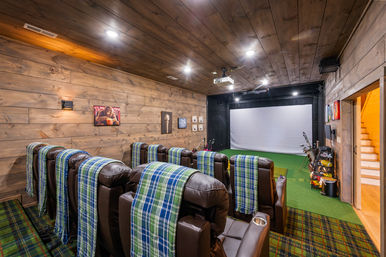 Hawk's Hollow: Golf Sim, Theater, Pool & Hot Tub image 44