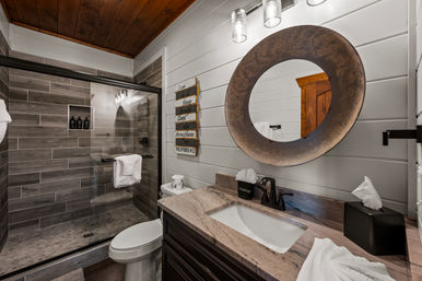 Gatlinburg Splash: Luxury Cabin with Indoor Pool, Hot Tub, Game Room + Theater Room image 18