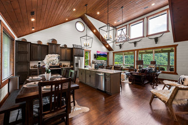 Gatlinburg Splash: Luxury Cabin with Indoor Pool, Hot Tub, Game Room + Theater Room image 15
