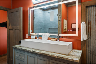 Hawk's Hollow: Golf Sim, Theater, Pool & Hot Tub image 69