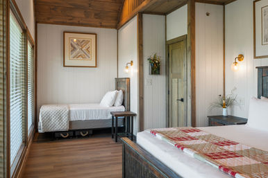 Hawk's Hollow: Golf Sim, Theater, Pool & Hot Tub image 87