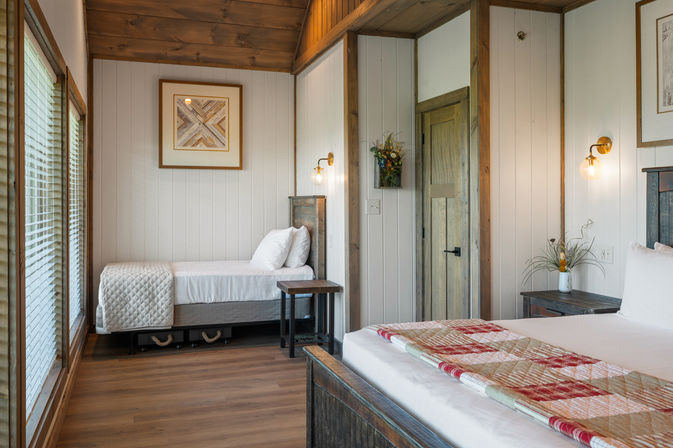 Hawk's Hollow: Golf Sim, Theater, Pool & Hot Tub image 87