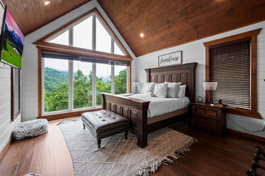 Gatlinburg Splash: Luxury Cabin with Indoor Pool, Hot Tub, Game Room + Theater Room image 19