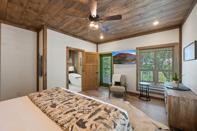 Hawk's Hollow: Golf Sim, Theater, Pool & Hot Tub image 102