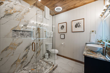 Hawk's Hollow: Golf Sim, Theater, Pool & Hot Tub image 90