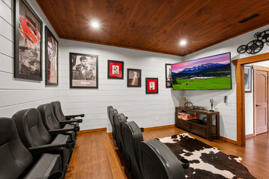 Gatlinburg Splash: Luxury Cabin with Indoor Pool, Hot Tub, Game Room + Theater Room image 5