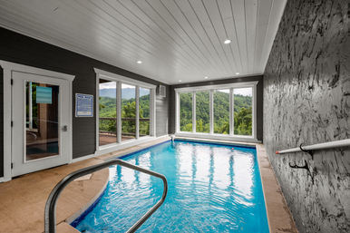 Gatlinburg Splash: Luxury Cabin with Indoor Pool, Hot Tub, Game Room + Theater Room image 9