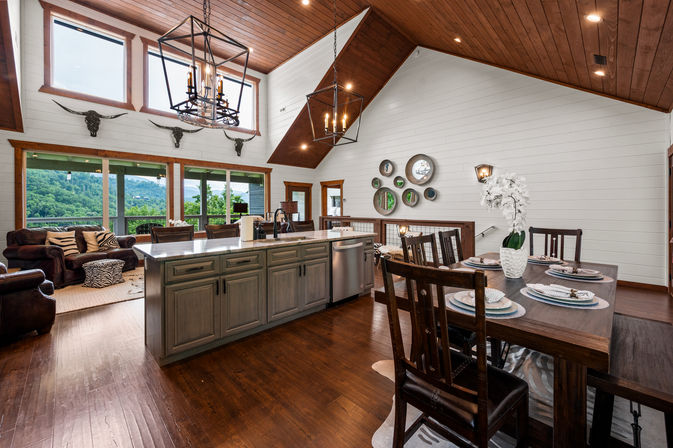 Gatlinburg Splash: Luxury Cabin with Indoor Pool, Hot Tub, Game Room + Theater Room image 16