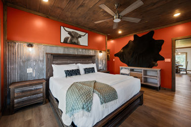 Hawk's Hollow: Golf Sim, Theater, Pool & Hot Tub image 65