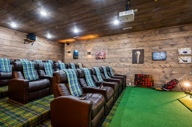 Hawk's Hollow: Golf Sim, Theater, Pool & Hot Tub image 40