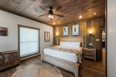 Hawk's Hollow: Golf Sim, Theater, Pool & Hot Tub image 100