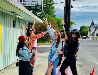 Private Day Drinking Wine Tasting & Party Van Tours image 3