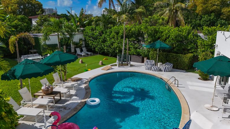 Best Central Lux Villa W/ Services, Games & Sauna! image 17