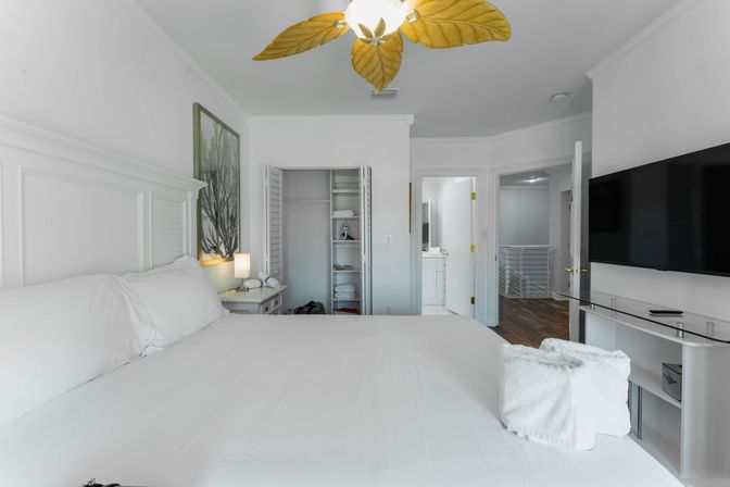 Best Lux Home With Games/Concierge On The Water  10 Min 2 Beach! image 95