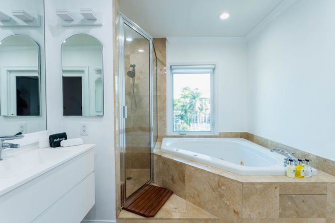 Best Lux Home With Games/Concierge On The Water  10 Min 2 Beach! image 81