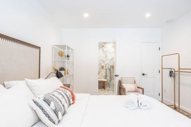 Best Central Lux Villa W/ Services, Games & Sauna! image 38
