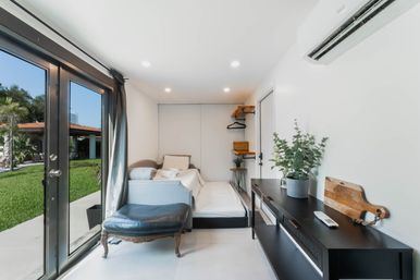 Best Central Lux Villa W/ Services, Games & Sauna! image 22