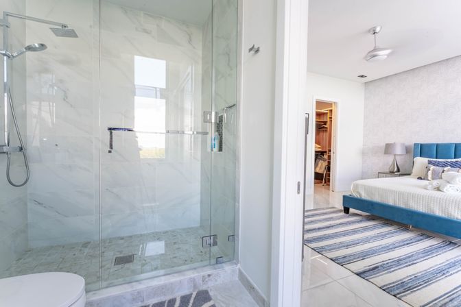 5 Story Condo W/ King Bed Jacuzzi W/ Ocean View! image 30