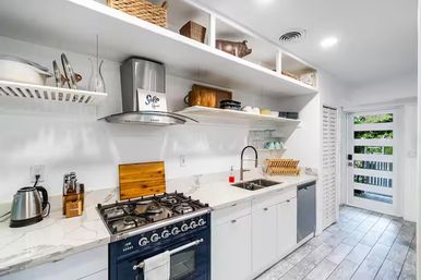 Best Central Beach House W/ Water Sport Services! image 36