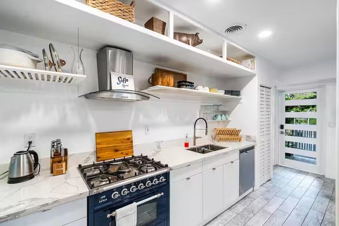 Best Central Beach House W/ Water Sport Services! image 36