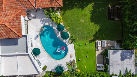 Best Central Lux Villa W/ Services, Games & Sauna! image 5