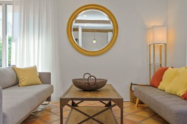 Best Central Beach House W/ Water Sport Services! image 61