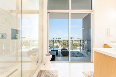 5 Story Condo W/ King Bed Jacuzzi W/ Ocean View! image 13
