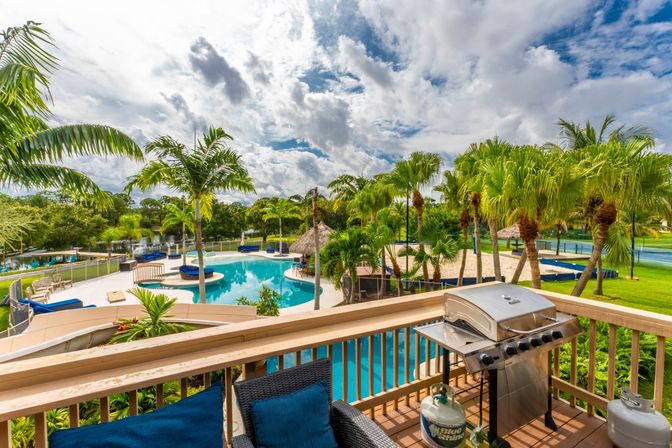 2 Home Sport Complex W/ Private Lake & Theater! image 35