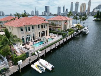 Best Lux Home With Games/Concierge On The Water  10 Min 2 Beach! image 9