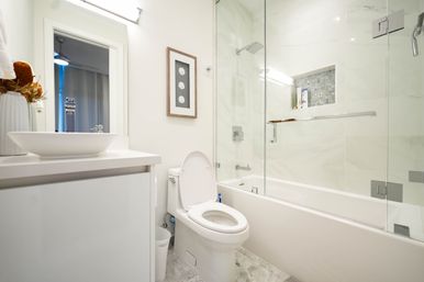 5 Story Condo W/ King Bed Jacuzzi W/ Ocean View! image 35