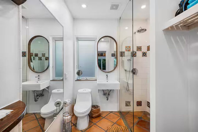 Best Central Beach House W/ Water Sport Services! image 15