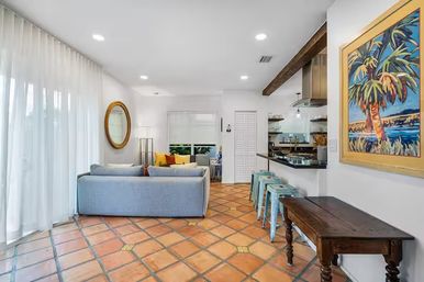 Best Central Beach House W/ Water Sport Services! image 46