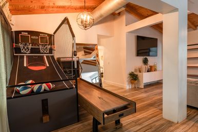 Best Central Lux Villa W/ Services, Games & Sauna! image 13
