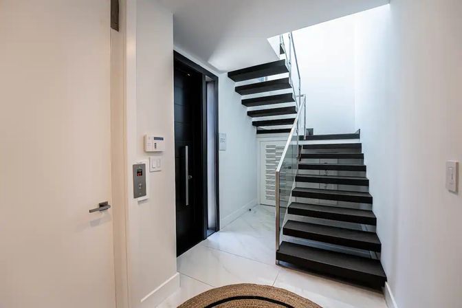 5 Story Condo W/ King Bed Jacuzzi W/ Ocean View! image 19