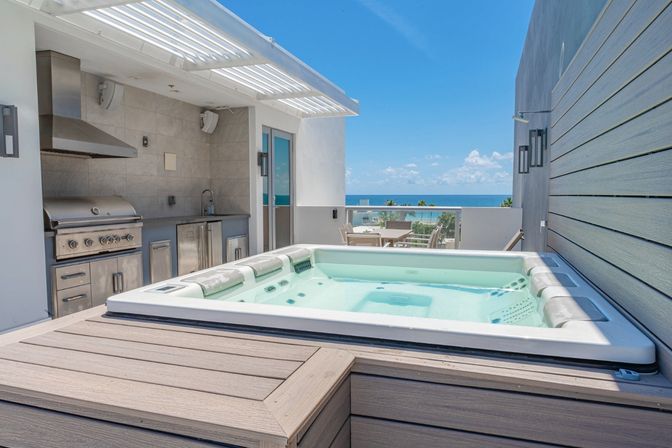 5 Story Condo W/ King Bed Jacuzzi W/ Ocean View! image 1