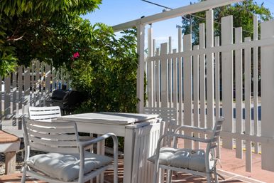 Best Central Beach House W/ Water Sport Services! image 65