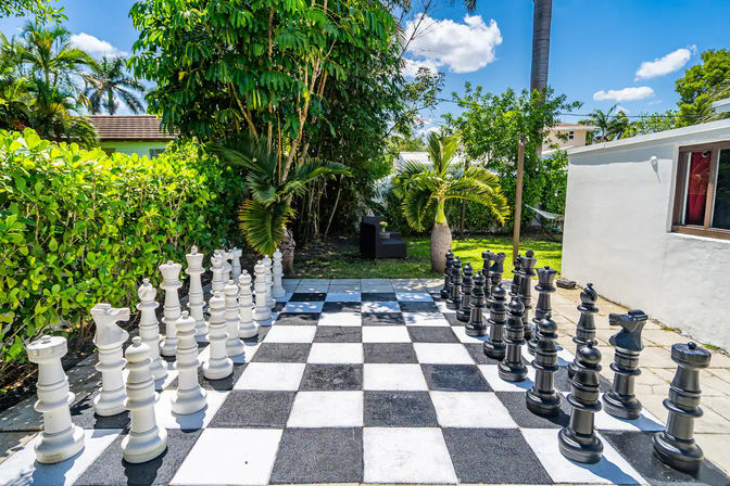 Miami Villa: Heated Pool, HotTub & GameRoom! image 25