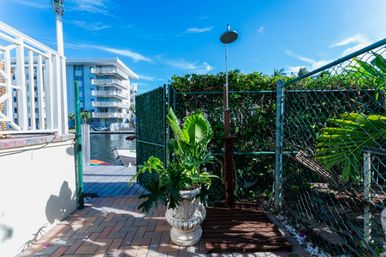 Best Lux Home With Games/Concierge On The Water  10 Min 2 Beach! image 57