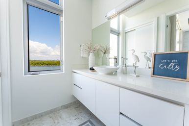 5 Story Condo W/ King Bed Jacuzzi W/ Ocean View! image 29