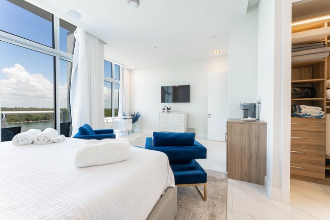 5 Story Condo W/ King Bed Jacuzzi W/ Ocean View! image 32