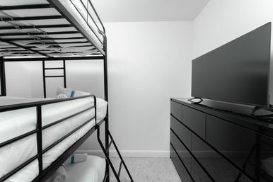 Best Lux Home With Games/Concierge On The Water  10 Min 2 Beach! image 35
